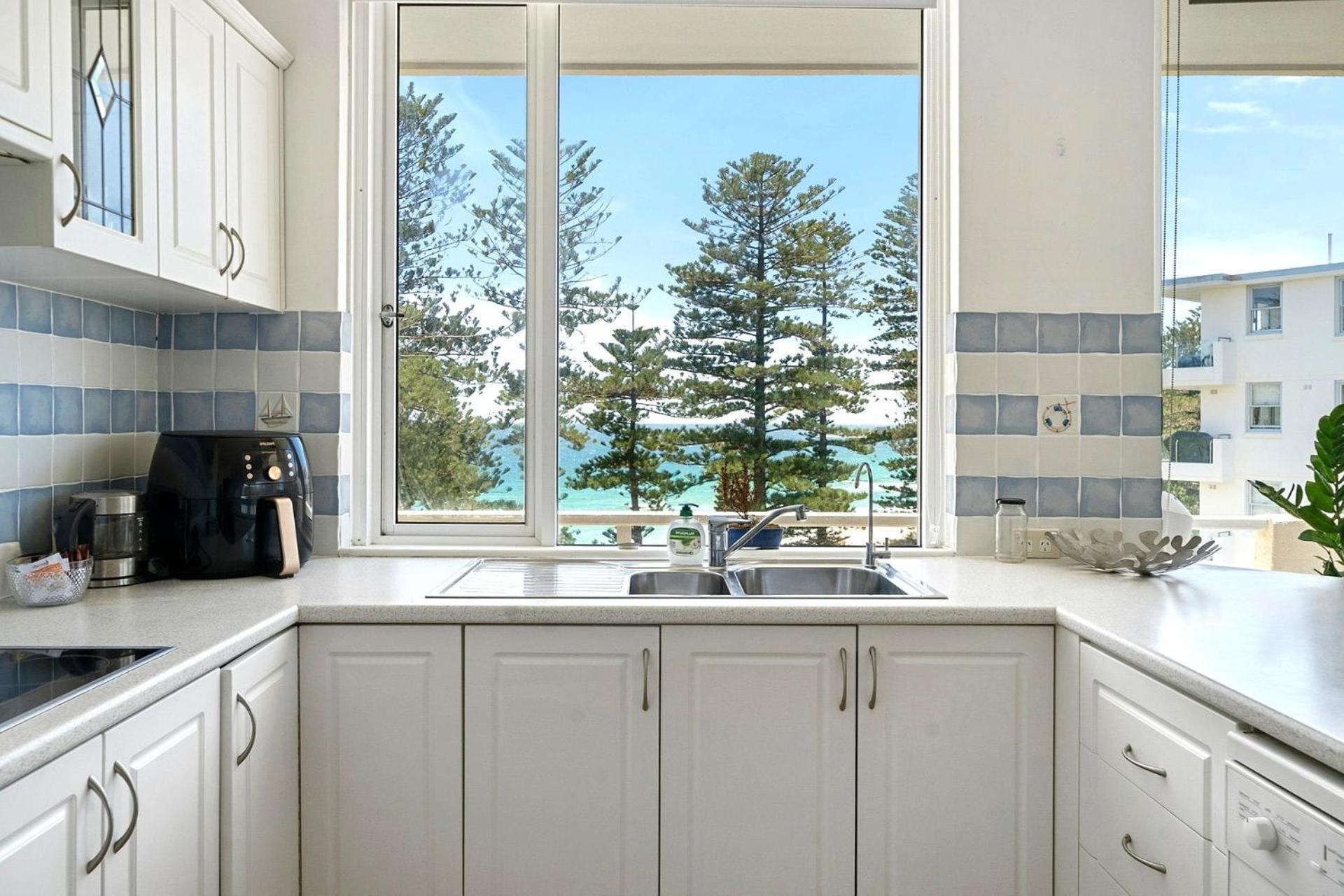 Oceanfront Serenity Amazing Views To Manly Apartment Sydney